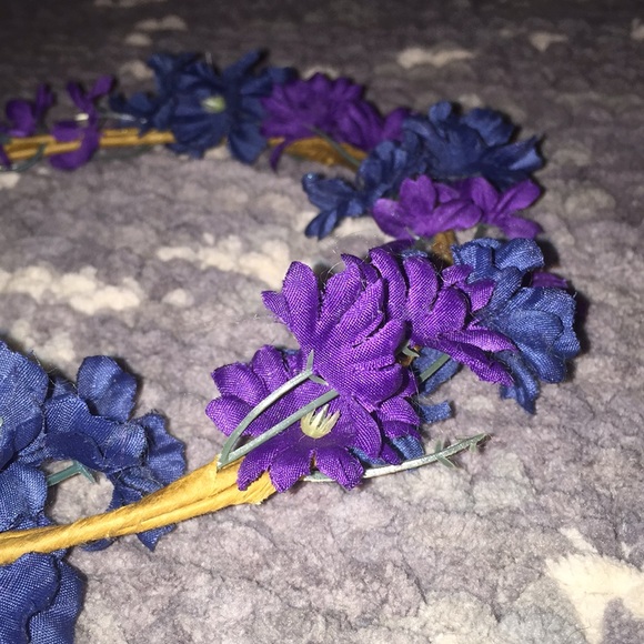 Flower crown💙💜💙💜💙 - Picture 2 of 3